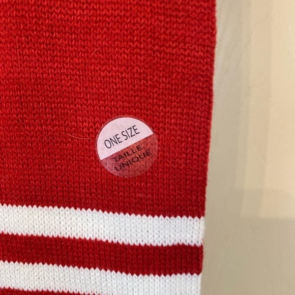 🤩💕🤩New and unworn HBC Olympic Canada Scarf 2018🤩💕🤩 - Picture 3 of 4